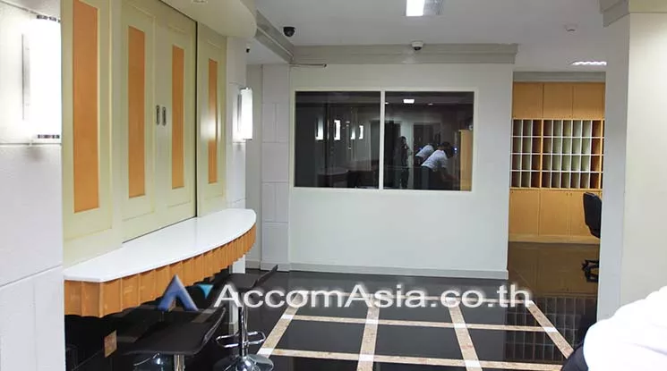 10  Office Space For Rent in Sukhumvit ,Bangkok BTS Ekkamai at Compomax Building AA18840